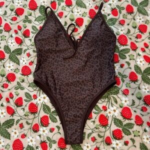 Chic Brown Leopard One Piece Swimsuit